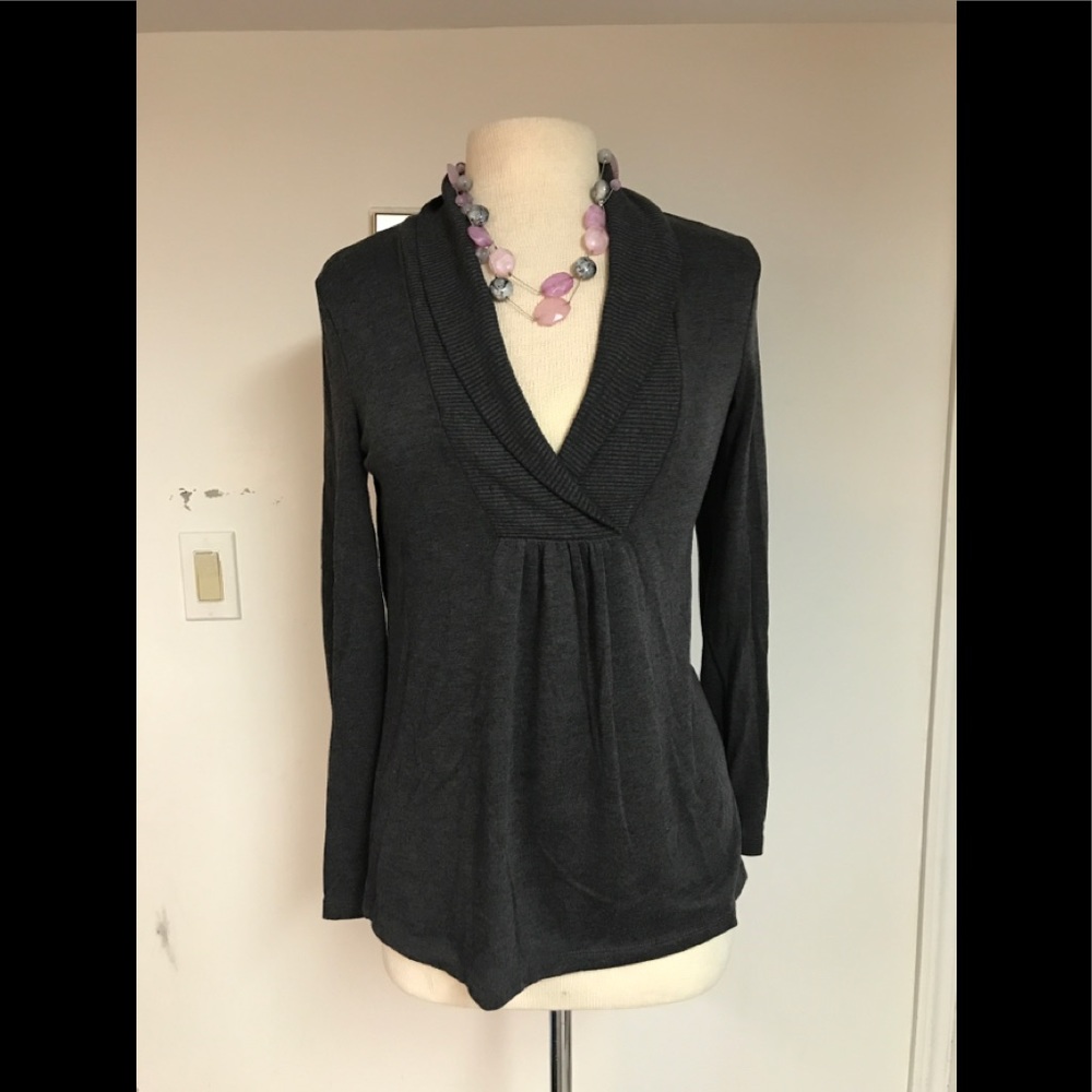 2/30$ Debbie Morgan grey sweater